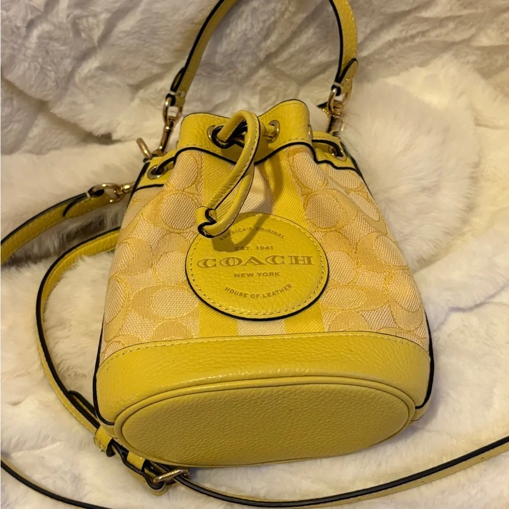Coach Yellow Bucket Bag - Picture 4 of 6